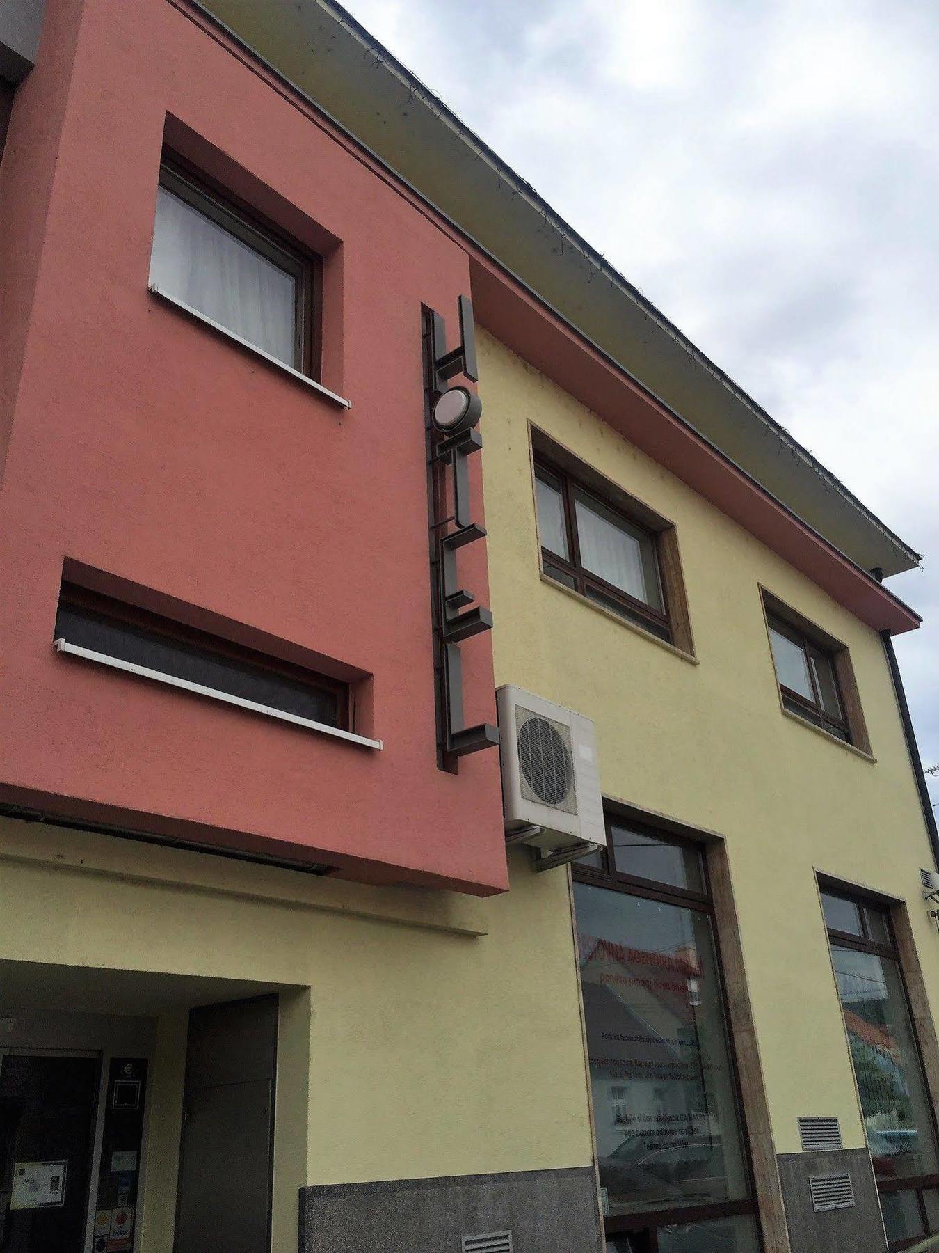 Hotel Maxim Tvrdošín Exterior photo